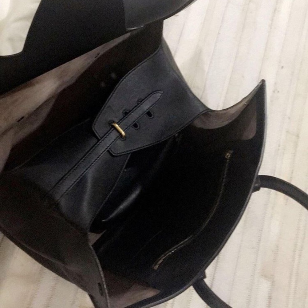 Authenticity Celine knot bag